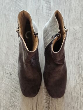 Women's Two-Tone Brown and Cream Ankle Boots